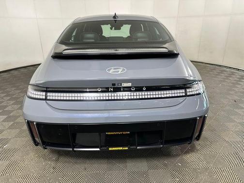 2024 Hyundai IONIQ 6 SE