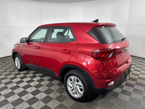 2021 Hyundai VENUE SE