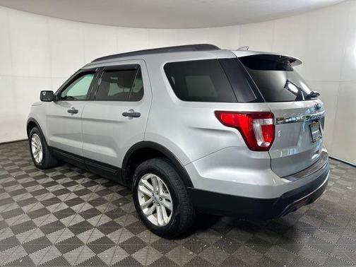 2016 Ford Explorer Base