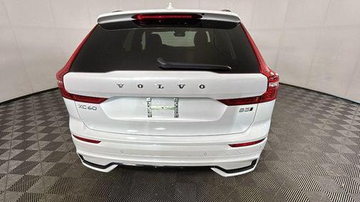 2025 Volvo XC60 B5 Core