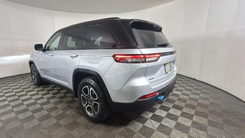 Silver Zynith 2023 Jeep Grand Cherokee 4xe Trailhawk