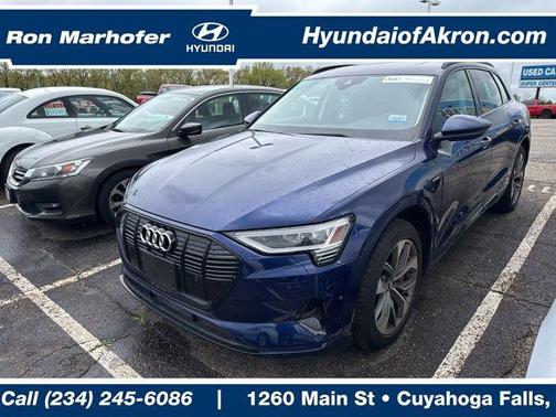 2021 Audi e-tron Premium Plus