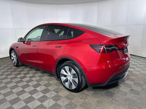 2022 Tesla Model Y Long Range Dual Motor All-Wheel Drive