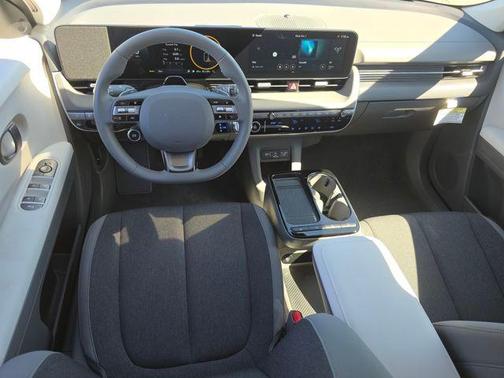 2025 Hyundai IONIQ 5 SE
