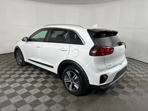2022 Kia Niro LXS
