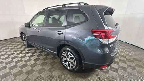 Magnetite Gray Metallic 2023 Subaru Forester Premium