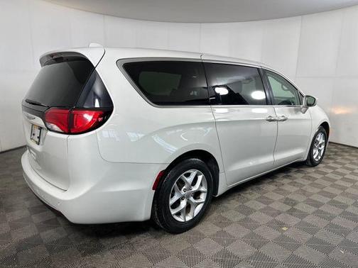2019 Chrysler Pacifica Touring Plus