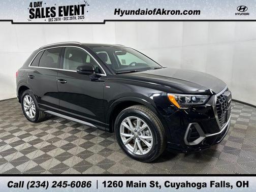 2022 Audi Q3 45 S line Premium