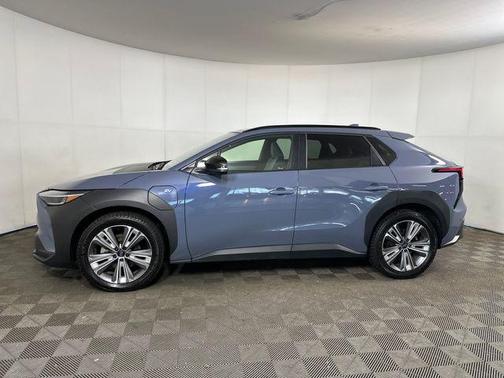 Harbor Mist Gray Pearl 2023 Subaru Solterra Limited