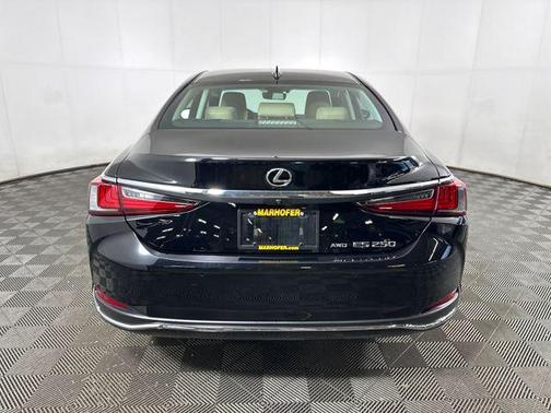 2021 Lexus ES 250 Base