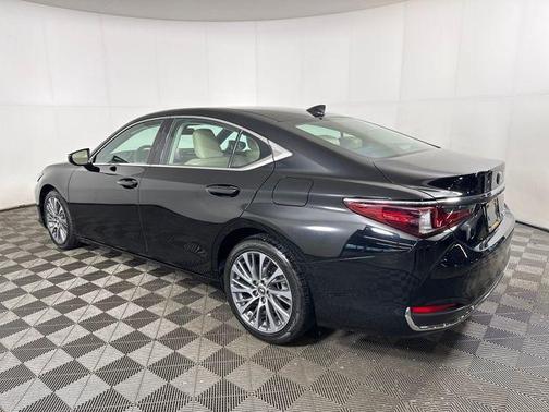 2021 Lexus ES 250 Base