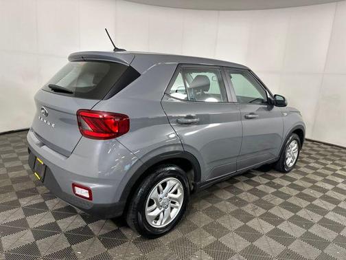 2023 Hyundai VENUE SE