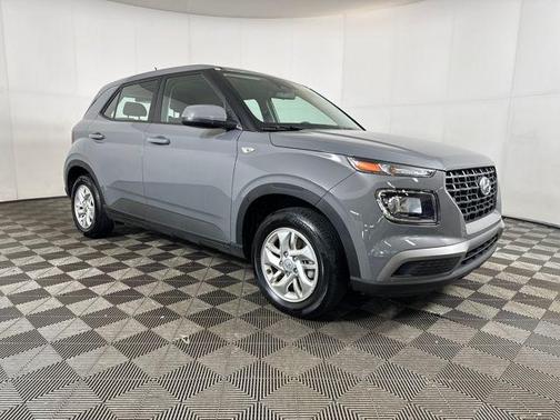 2023 Hyundai VENUE SE