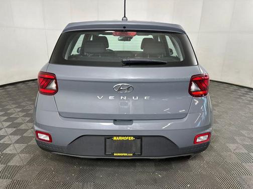 2023 Hyundai VENUE SE