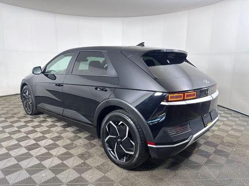 2023 Hyundai IONIQ 5 SE