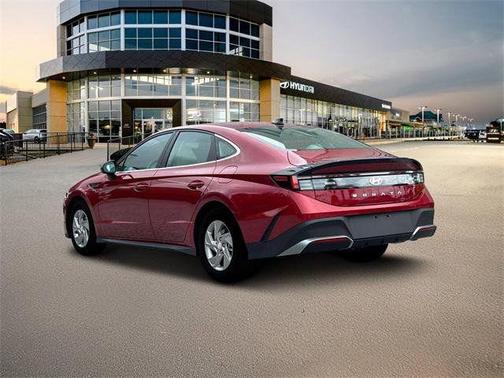 2025 Hyundai SONATA SE