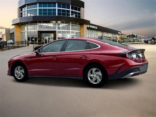 2025 Hyundai SONATA SE