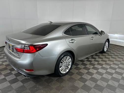 2016 Lexus ES 350 Base