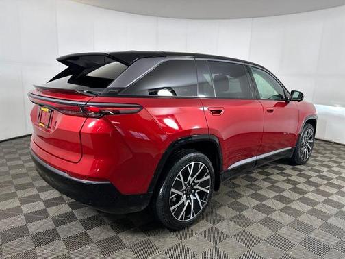 Red Hot Pearlcoat 2025 Jeep Wagoneer S Limited