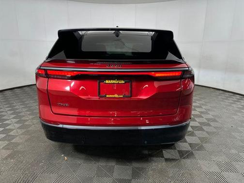 Red Hot Pearlcoat 2025 Jeep Wagoneer S Limited