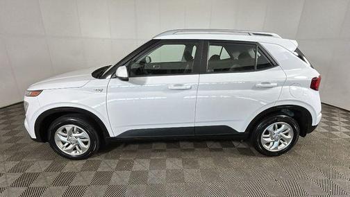 Ceramic White 2020 Hyundai VENUE SEL