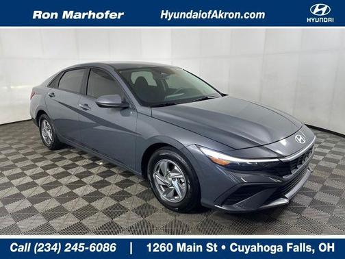 2024 Hyundai ELANTRA SE