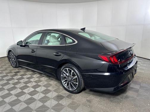 2023 Hyundai SONATA Limited