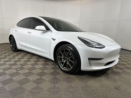 2020 Tesla Model 3 Standard Range