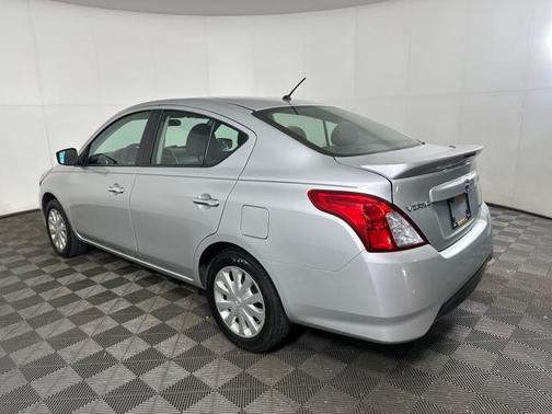 2015 Nissan Versa 1.6 SV