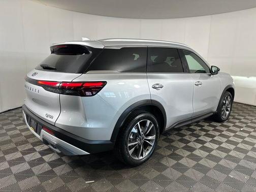 2022 INFINITI QX60 Luxe