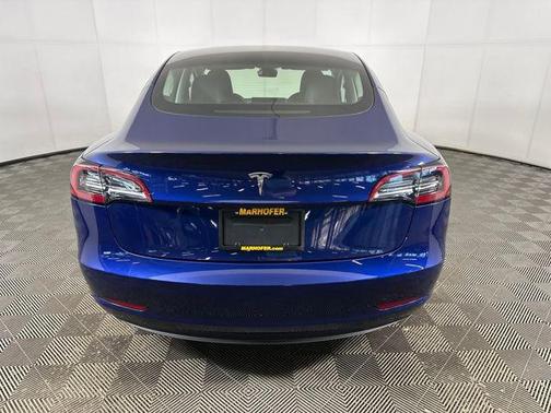 Deep Blue Metallic 2023 Tesla Model 3 Standard Range