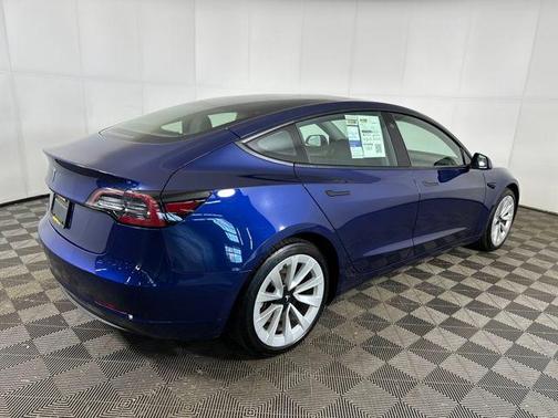 Deep Blue Metallic 2023 Tesla Model 3 Standard Range