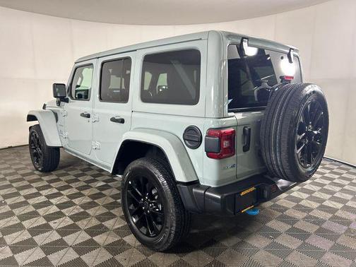 Earl Clearcoat 2024 Jeep Wrangler 4xe Sahara
