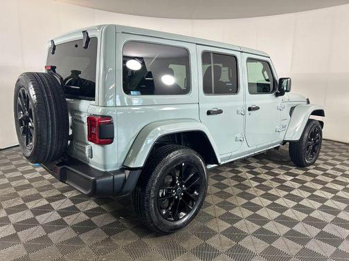 Earl Clearcoat 2024 Jeep Wrangler 4xe Sahara