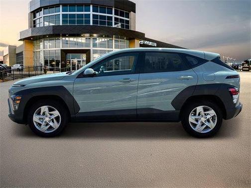 2025 Hyundai KONA SE