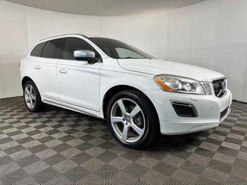 2013 Volvo XC60 T6 R-Design Platinum
