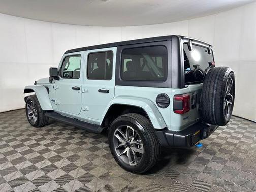Earl Clearcoat 2024 Jeep Wrangler 4xe Sport S