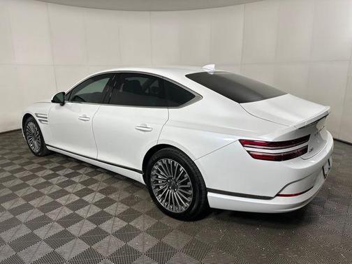 2024 Genesis Electrified G80 Advanced