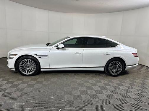 2024 Genesis Electrified G80 Advanced