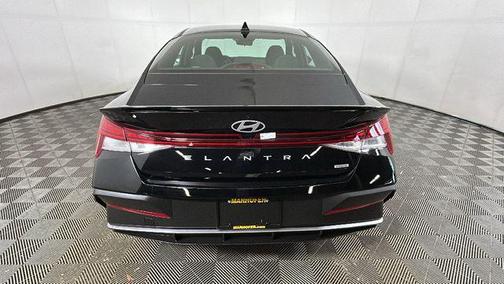 Abyss Black 2025 Hyundai ELANTRA HEV SEL Sport