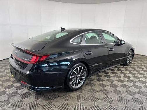 2022 Hyundai SONATA Limited