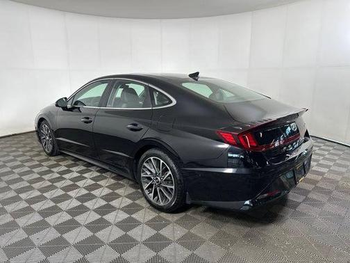 2022 Hyundai SONATA Limited