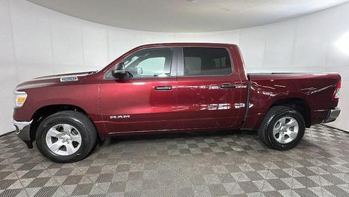 Delmonico Red Pearlcoat 2024 RAM 1500 Big Horn/Lone Star
