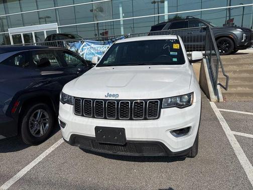 2021 Jeep Grand Cherokee Laredo
