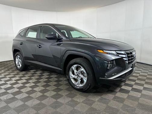 2022 Hyundai TUCSON SE