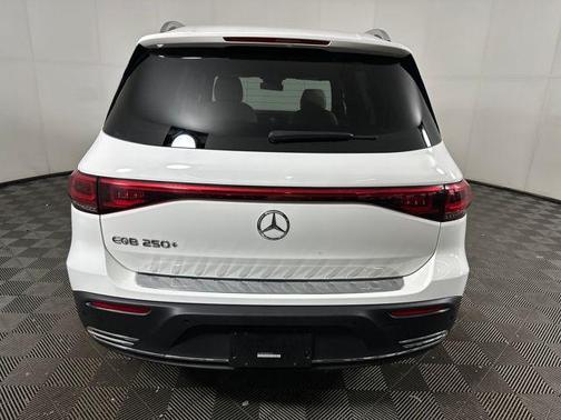 2023 Mercedes-Benz EQB 250 Base