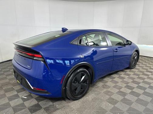 2025 Toyota Prius LE