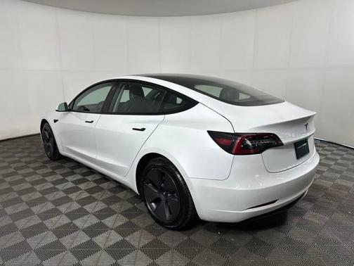 2022 Tesla Model 3 Standard Range