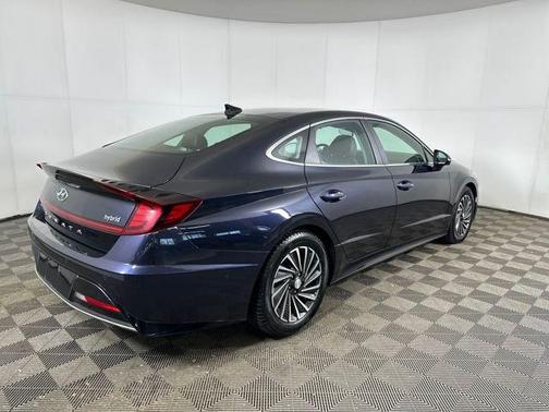 2022 Hyundai SONATA Hybrid Limited