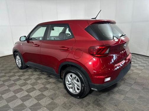 2025 Hyundai VENUE SE